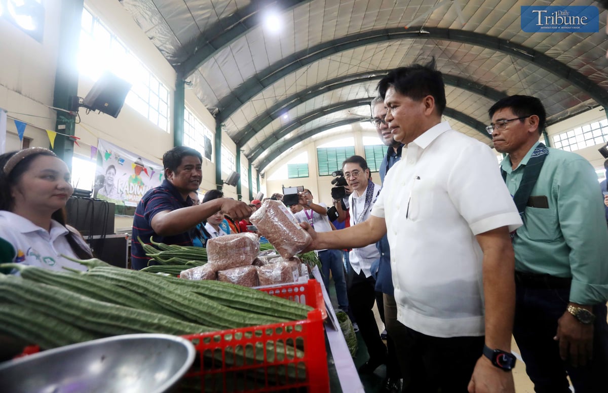 NIA ADMIN VISITS KADIWA MARKET